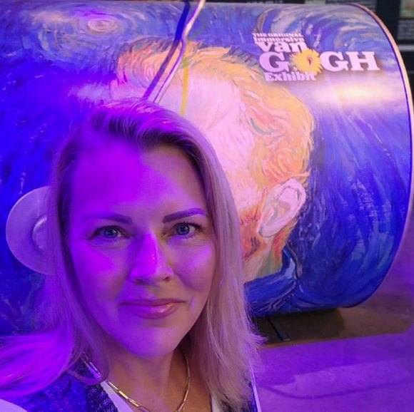 Meet your Posher, Pamela - Picture 1 of 1